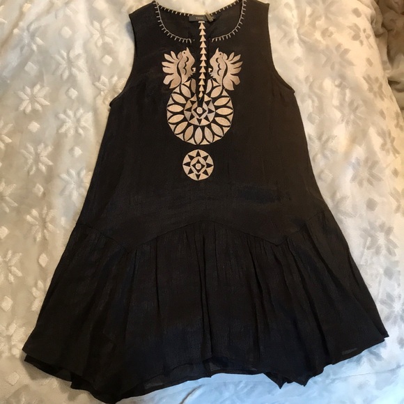 THML Black XS Embroidered V-Neck Sleeveless top - Picture 8 of 13